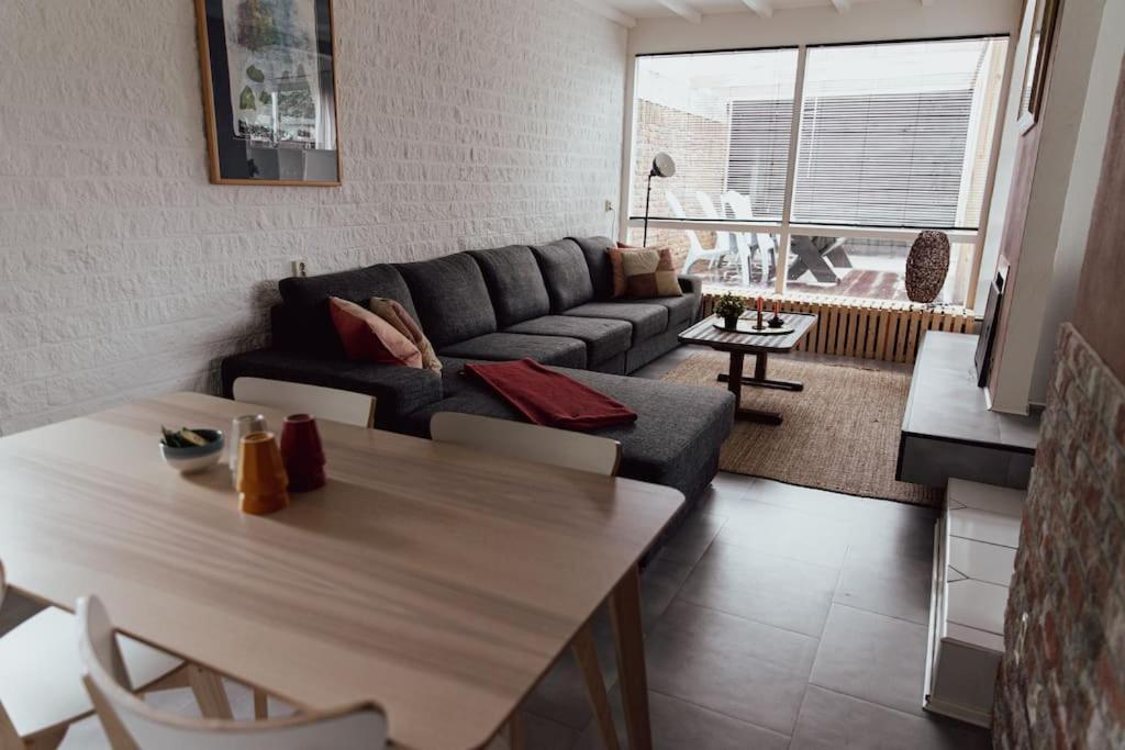 Cosy Bungalow With Private Garden Noordwijkerhout Exterior photo